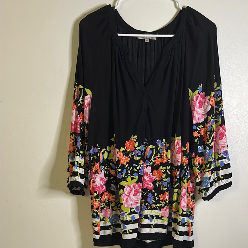 Rose & Thyme floral long sleeve size 1x top v neck black cottage core vacation
